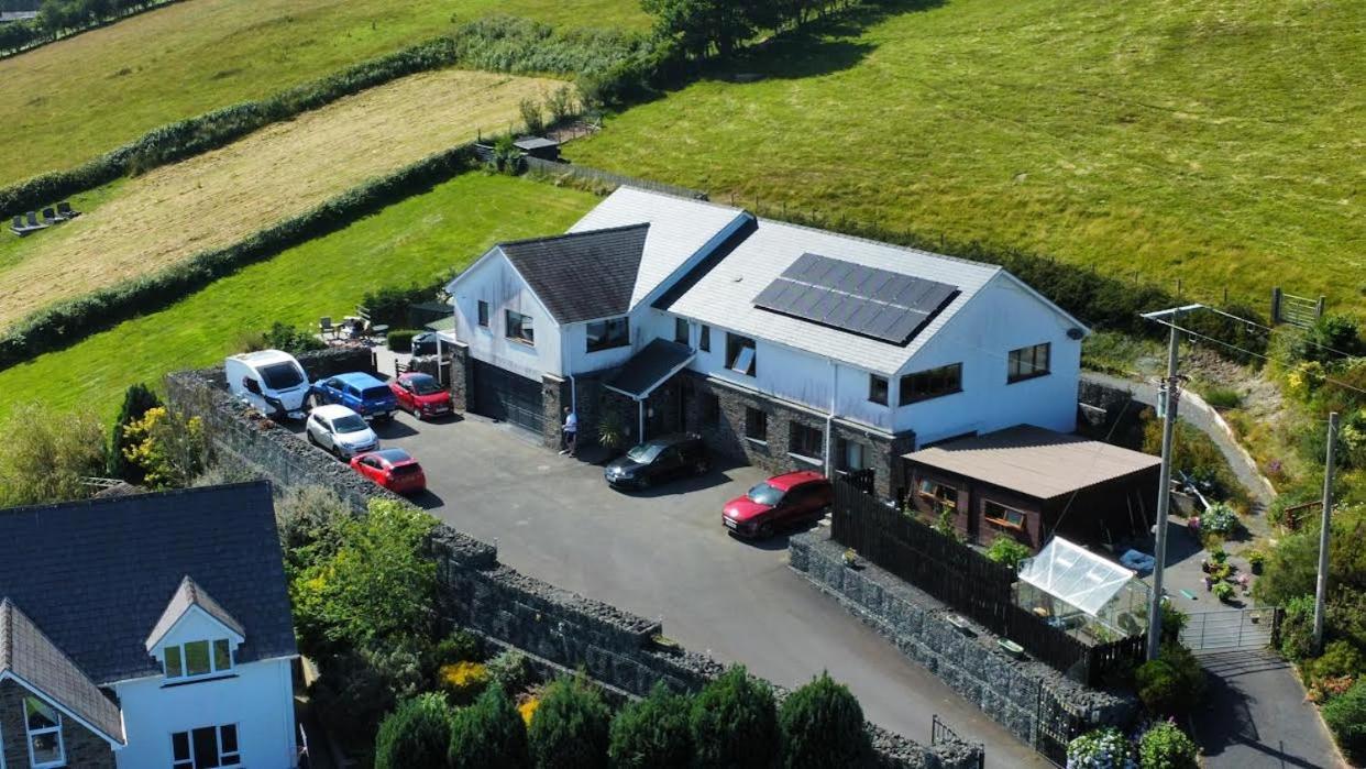 Y Grange Llanfihangel-y-Creuddyn Exterior foto