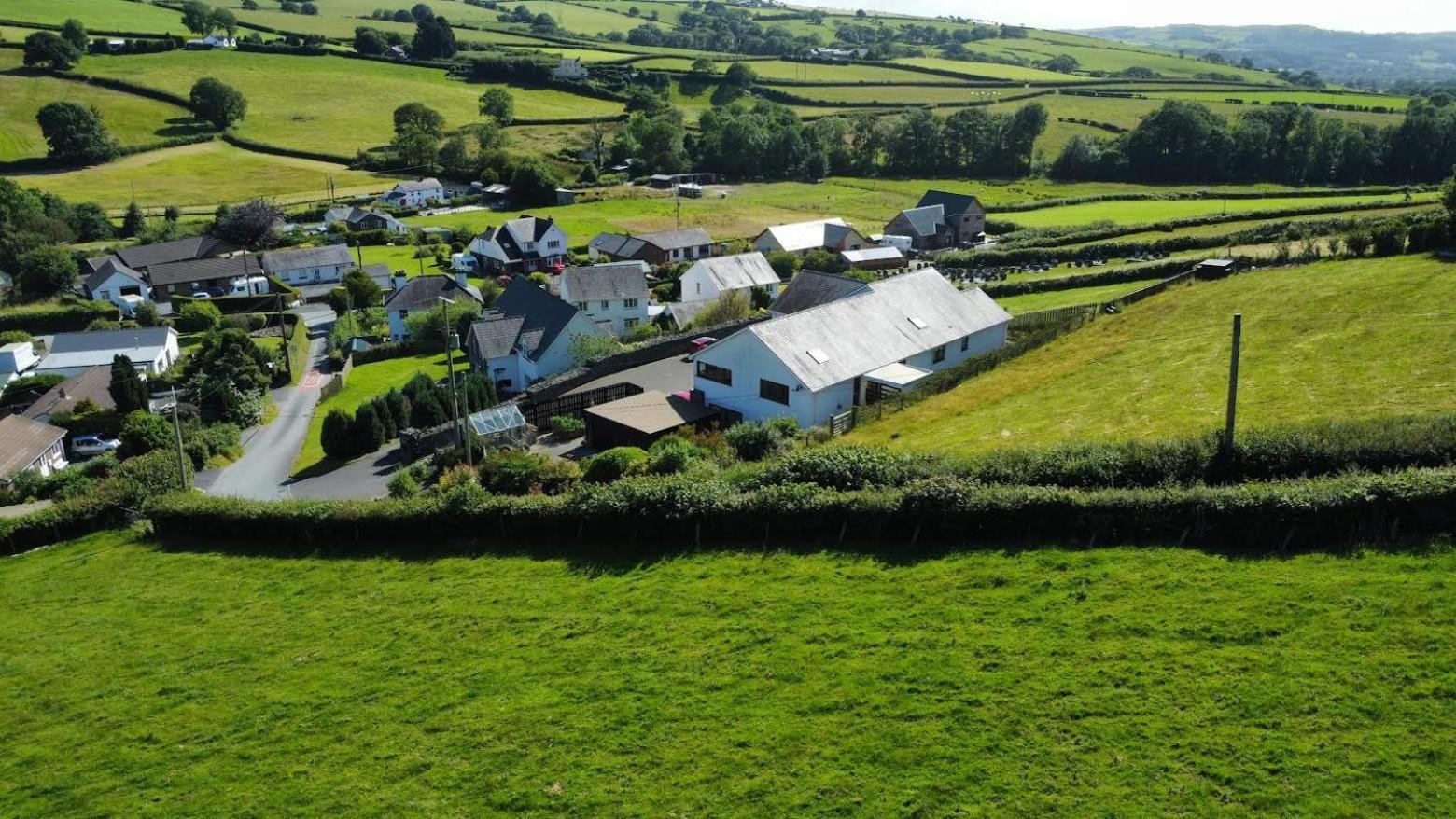 Y Grange Llanfihangel-y-Creuddyn Exterior foto