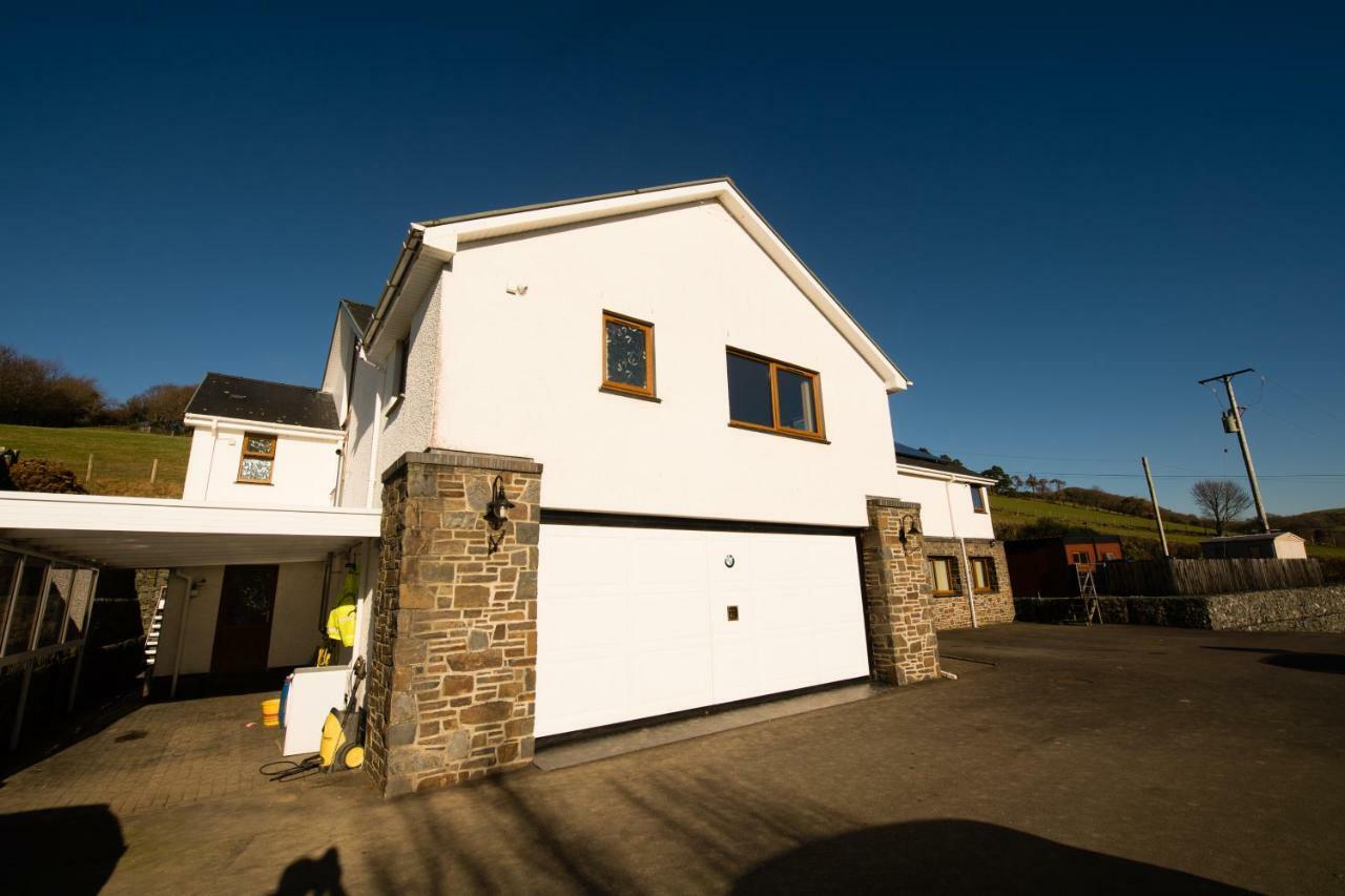 Y Grange Llanfihangel-y-Creuddyn Exterior foto